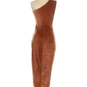 Elegant One-Shoulder Velvet Dress in Brown